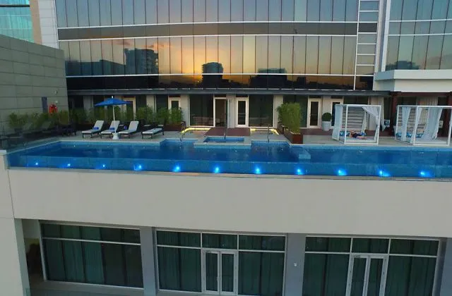 Real InterContinental Santo Domingo piscine sur le toit